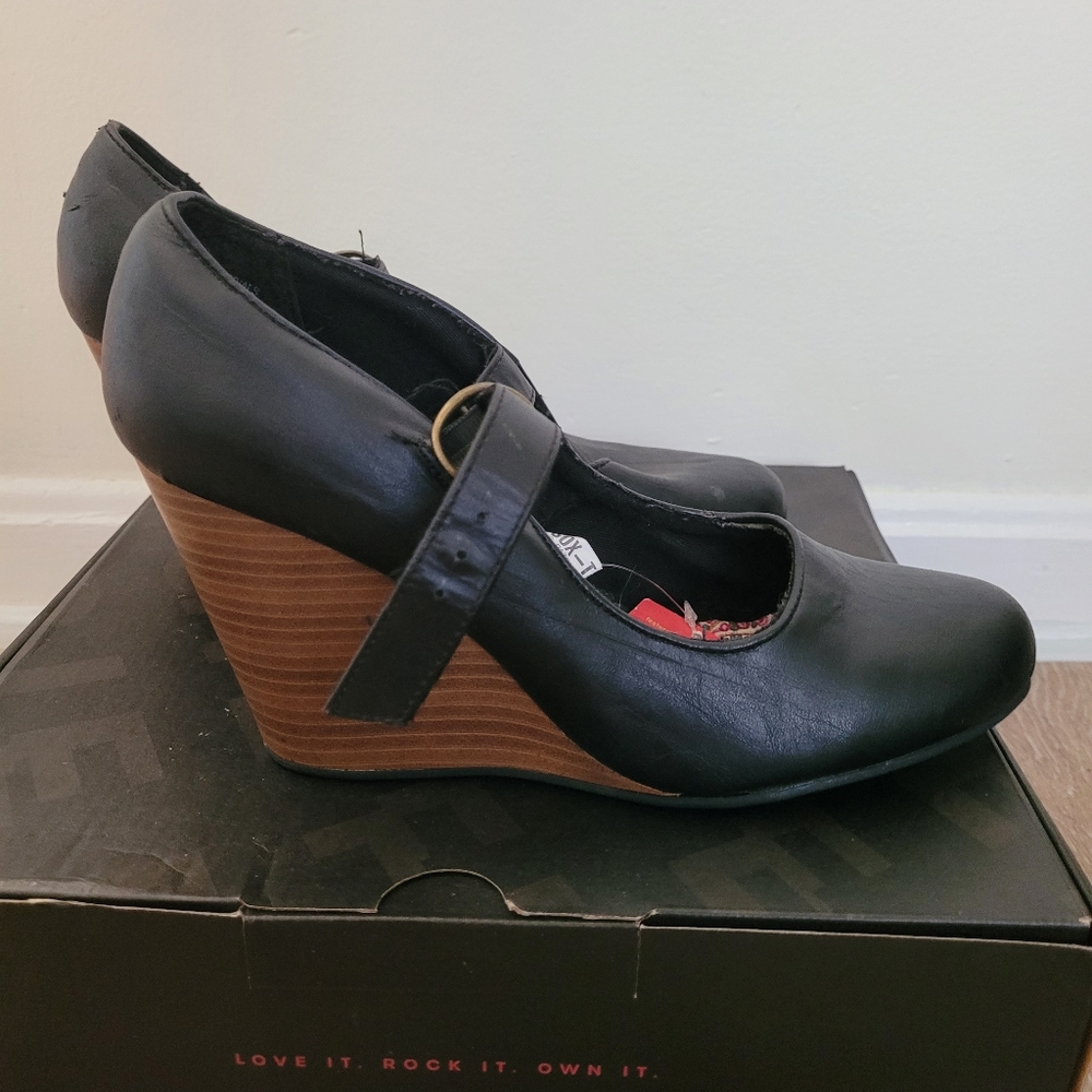 Mossimo Supply Co Wedges